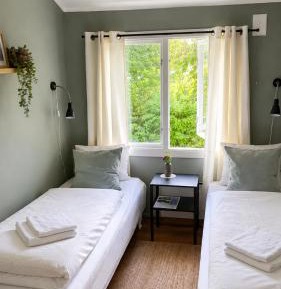 Standard Double Room with Shared Bathroom