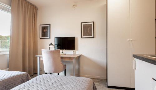 Twin Room with Shower
