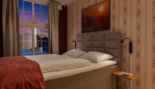 Double Room with Mountain View