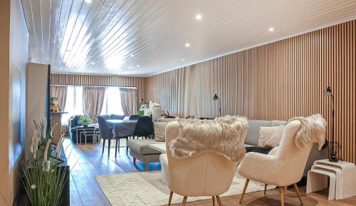 Seven-Bedroom House