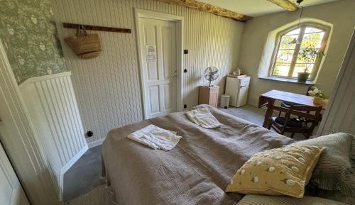 Deluxe Double Room with Shower
