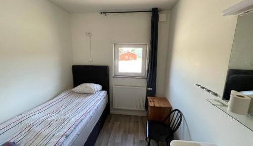 Single Room with Shared Bathroom