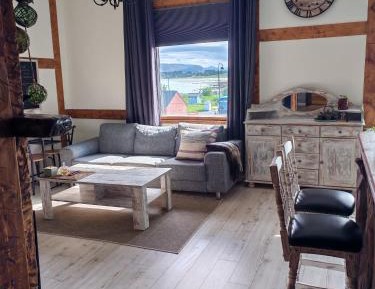 One-Bedroom Apartment with Bay View