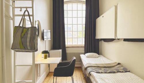 Quadruple Room with Shared Bathroom