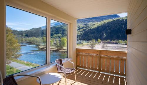 Premium Double Room with balcony and river view 