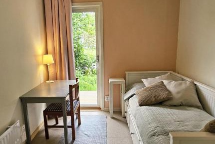 Single Room with Shared Bathroom