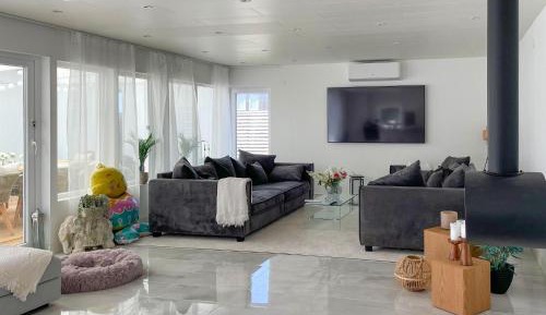 One-Bedroom House