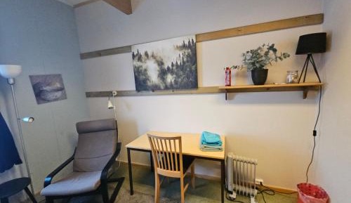 Single Room with Shared Bathroom