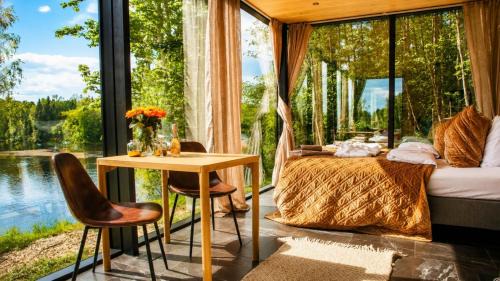 Glass Cabin with Spa Bath - Lush