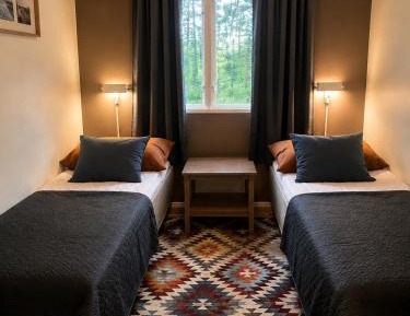 Twin Room with Shared Bathroom