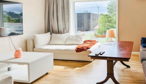 Five-Bedroom Holiday Home