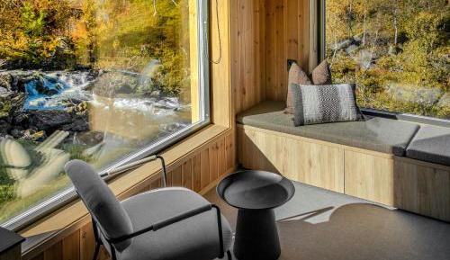 Family Room with Mountain View
