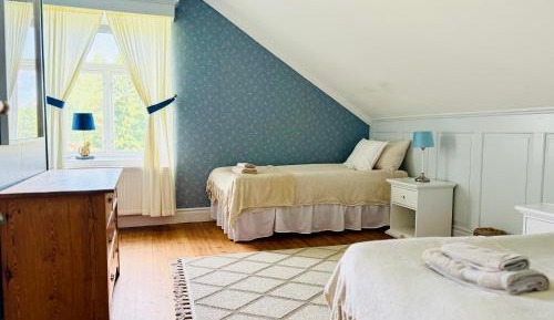Double or Twin Room with Lake View