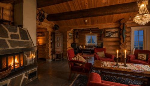 Six-Bedroom Cabin