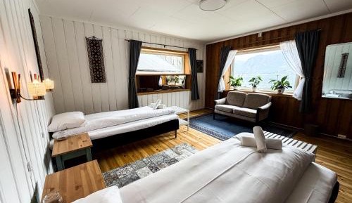 Triple Room with Sea View