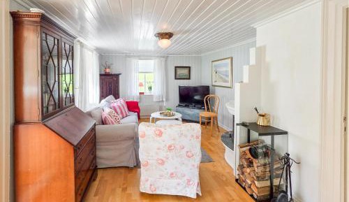 Three-Bedroom Townhouse