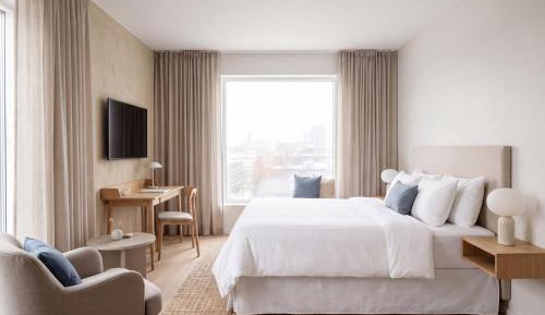Deluxe Double or Twin Room
