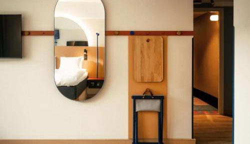 Queen Room- Four Adults