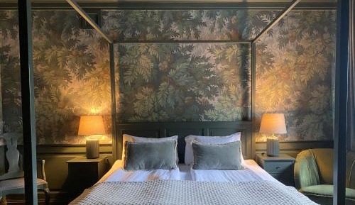 Large Double or Twin Room