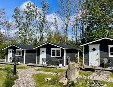Cottage with Shared Bathroom
