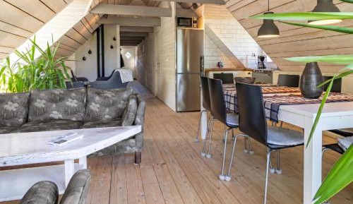 Three-Bedroom Vacation Home 