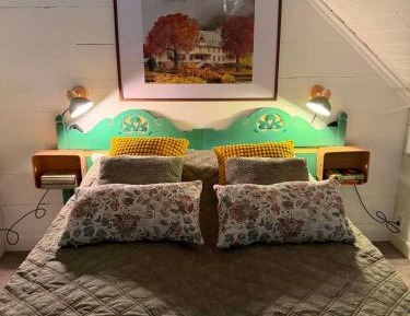 Double Room with Shared Bathroom