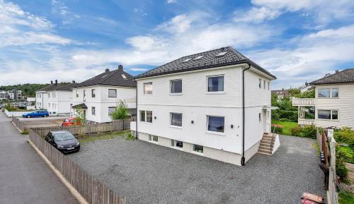 Two-Bedroom Apartment with City View