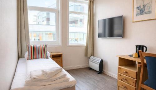 Small Single Room without kitchen