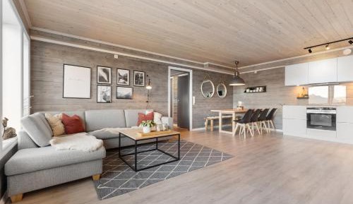 Three-Bedroom Vacation Home 