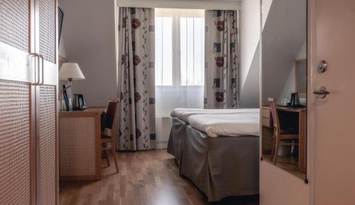 Economy Twin Room - Non-Smoking