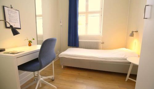 Single Room with Shared Bathroom