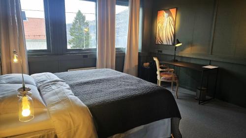 King Room with Mountain View