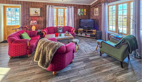 Three-Bedroom Vacation Home 