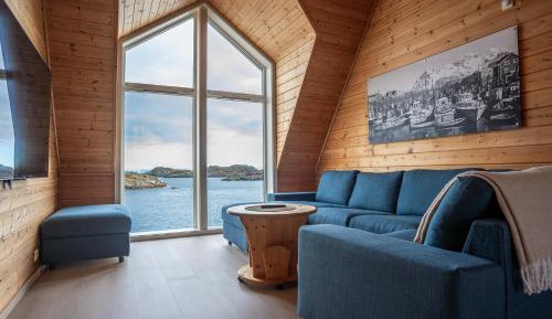 Superior Rorbu Suite with Sea View