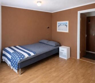 Single Room with Shared Bathroom