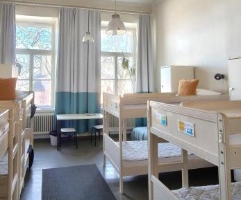Single Bed in Mixed Dormitory Room
