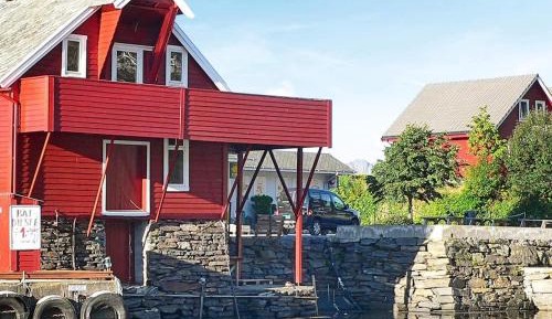 Two-Bedroom Holiday Home