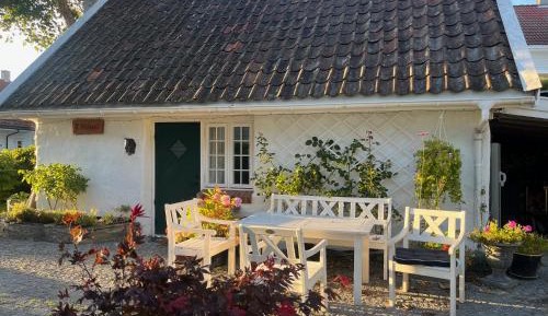 One-Bedroom House