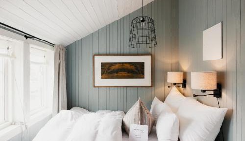 Harbor Cabin Standard