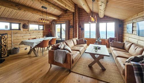 Two-Bedroom Holiday Home