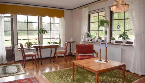 Three-Bedroom Vacation Home 