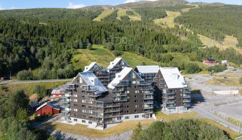 Apartment with Mountain View