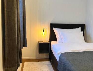 Single Room with Shared Bathroom