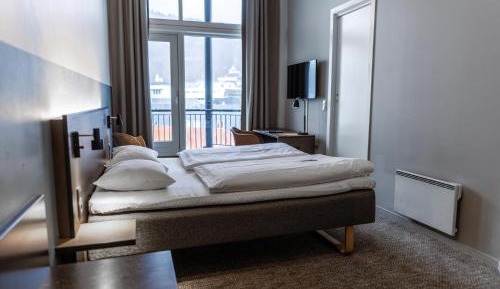 Queen Room with Balcony