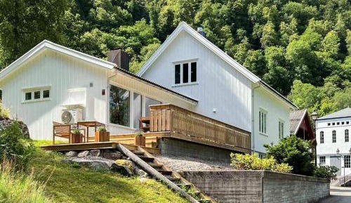 Three-Bedroom Vacation Home 