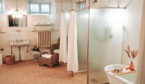Double Room with Shared Bathroom