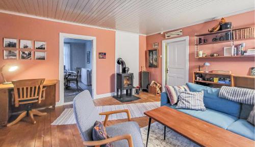 Three-Bedroom Vacation Home 