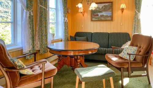 Four-Bedroom Vacation Home