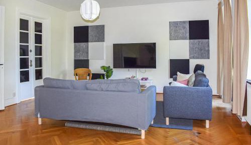 Seven-Bedroom Holiday Home