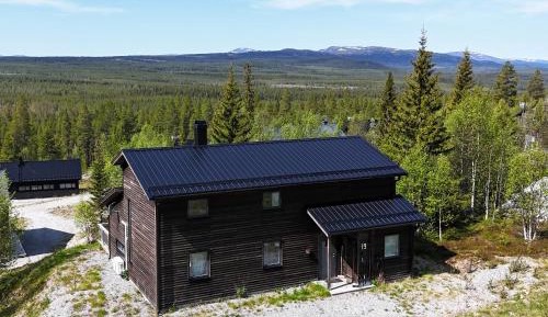 Five-Bedroom House with Sauna (10 Adults)